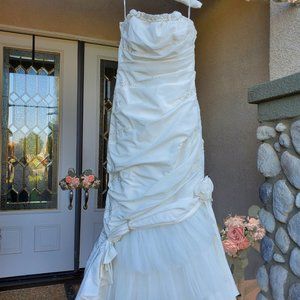 Maggie Sottero Wedding Dress